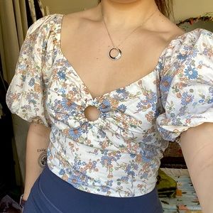 A&F Puff Sleeve Crop